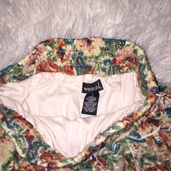 Skirt - Picture 3 of 3